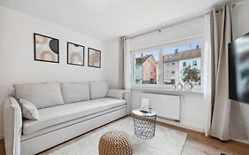 Malu Rooms - Ruhige Lage, Erdgeschoss, Smarttv, Netflix, 24H Checkin,