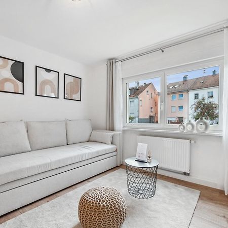 Malu Rooms - Ruhige Lage, Erdgeschoss, Smarttv, Netflix, 24H Checkin, Ludwigsburg Exterior foto