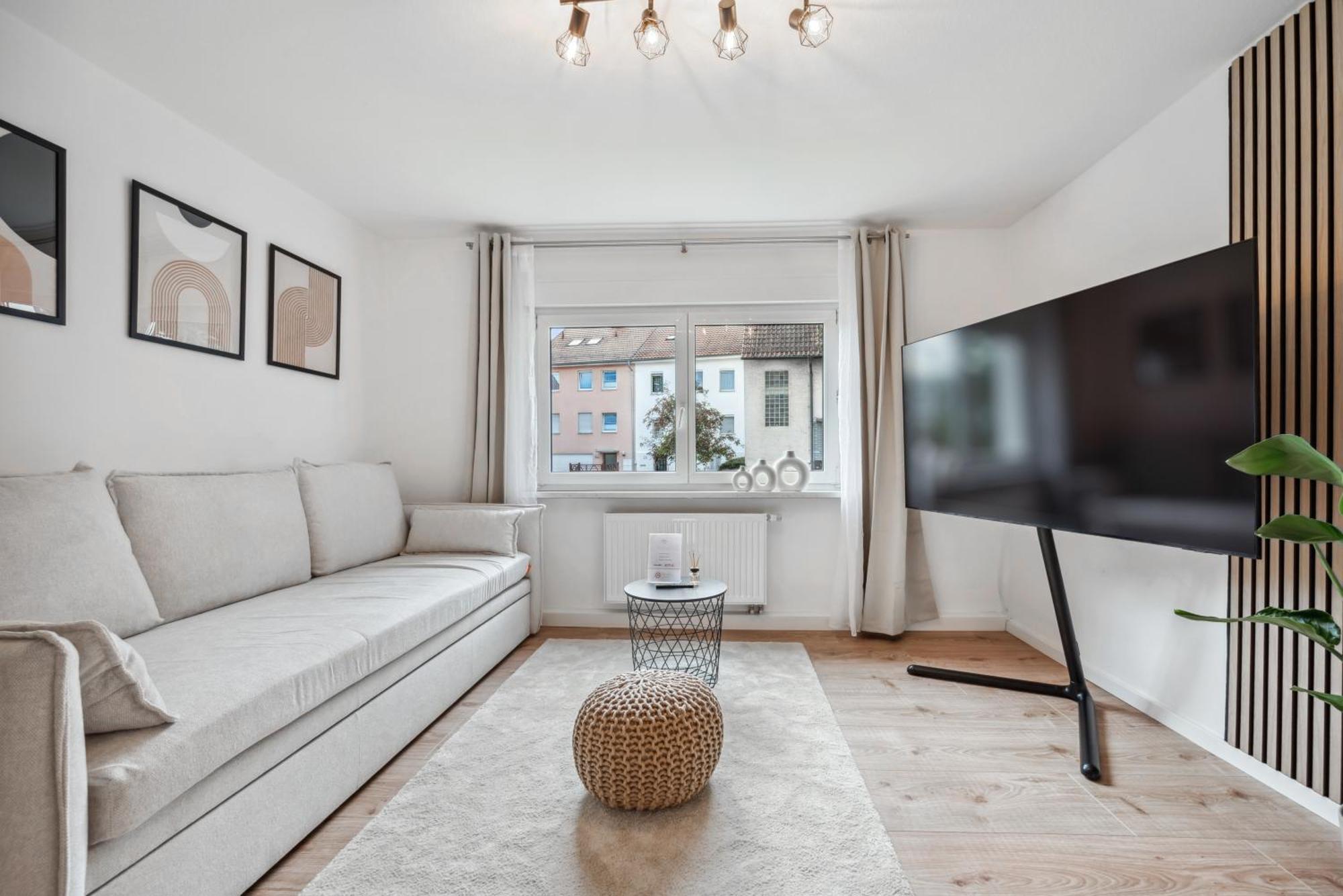 Malu Rooms - Ruhige Lage, Erdgeschoss, Smarttv, Netflix, 24H Checkin, Ludwigsburg Exterior foto